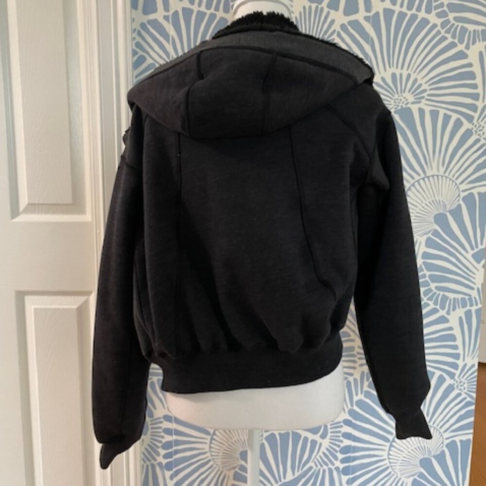 Lululemon Short&Sweet Reversible Sherpa Jacket Heathered Core/Black Size Small - Picture 4 of 8